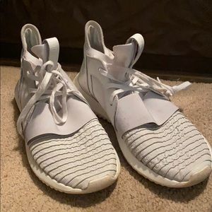 Adidas tennis shoes Women’s 8.5